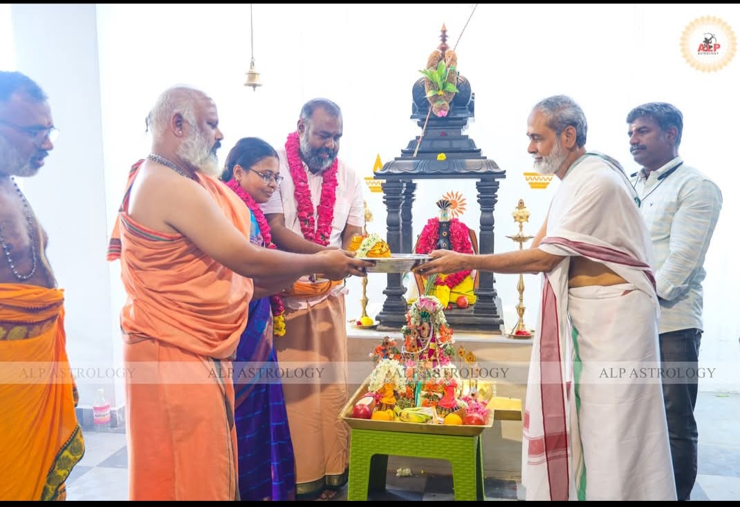 ALP ஜோதிட வகுப்புகளில், தினமும் சொல்லப்படும் மந்திரங்களில், இரண்டாவது ஆக வருவது, இந்த 'கணபதி காயத்ரி மந்திரம்':  